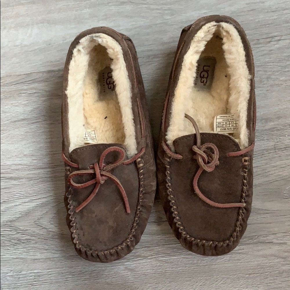 Ugh moccasins